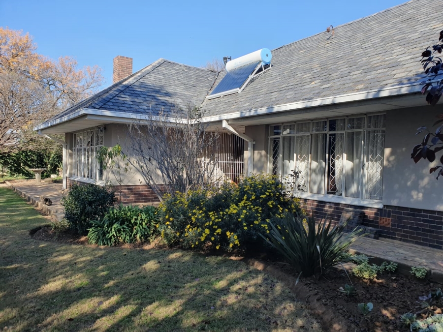 To Let 4 Bedroom Property for Rent in Jordania Free State